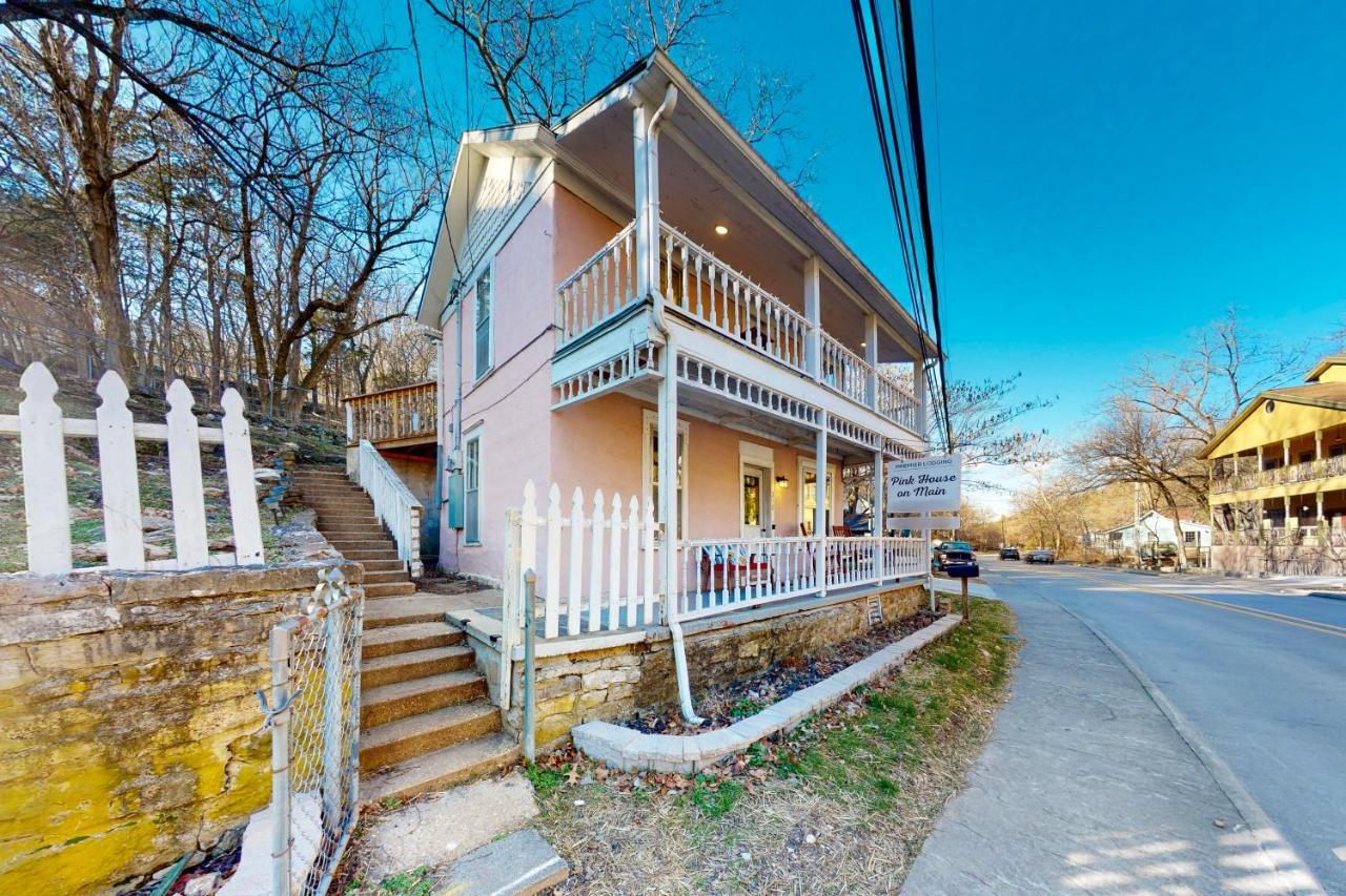 The Pink House On Main - Lower Eureka Springs Buitenkant foto